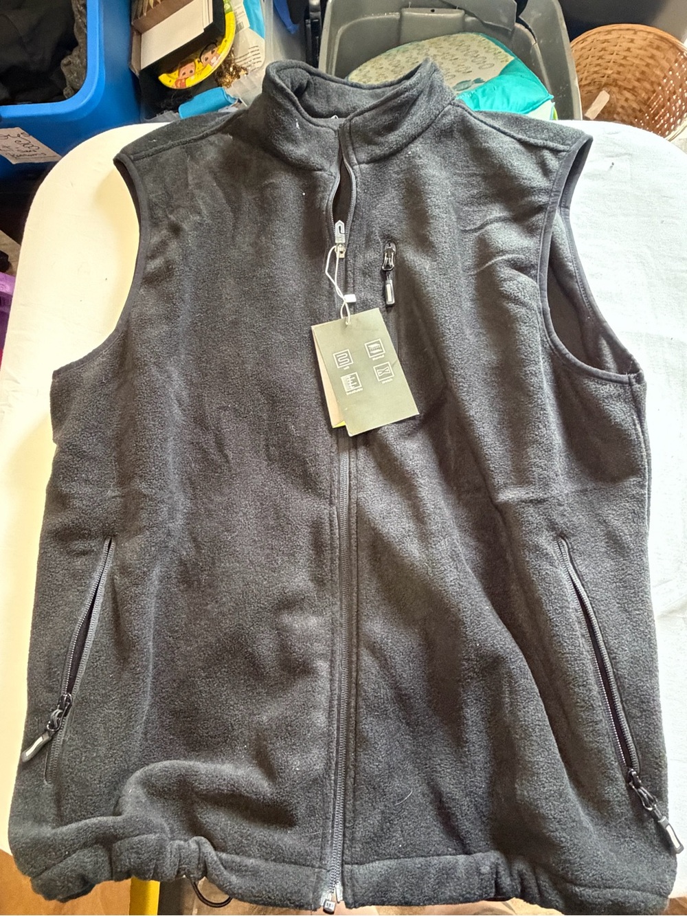 Men's Charcoal Fleece Zip Vest - Classic Sleeveless Layer